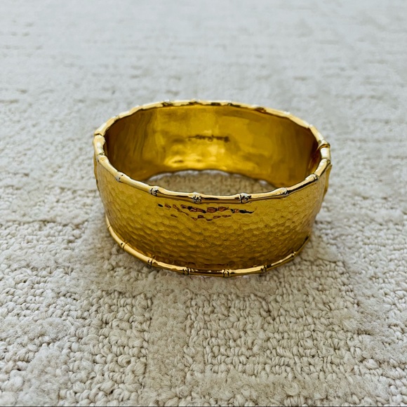 Lilly Pulitzer Gold Hammered Hinged Bangle Bracelet - Picture 4 of 8